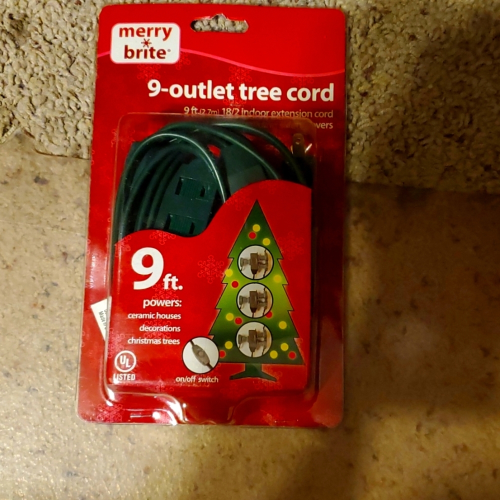 New Merry Brite 9ft 9 Outlet Tree Cord